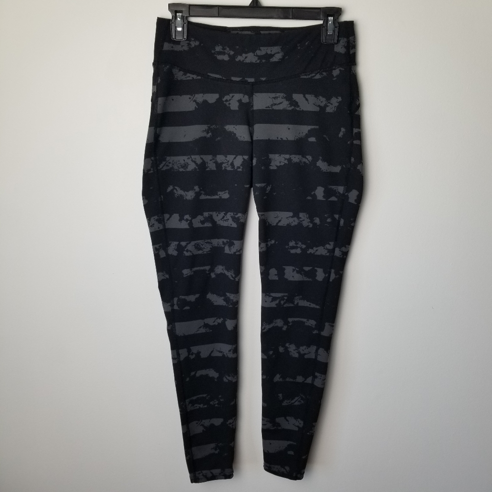Gap Fit striped full length mid-rise leggings M